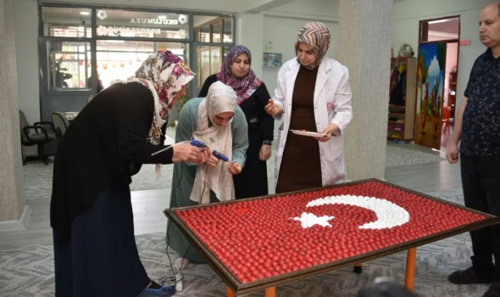 Şanlıurfa’da Öğretmen ve Velilerden Anlamlı 29 Ekim Projesi