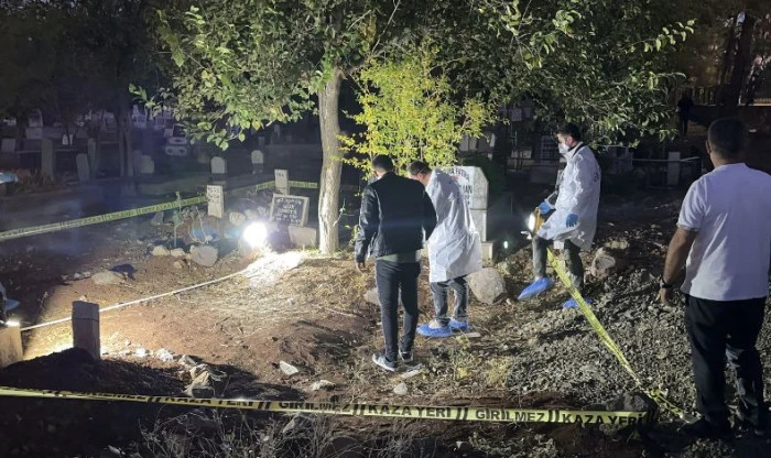 Siverek’te Mezarlıkta Bebek Cesedi Bulundu