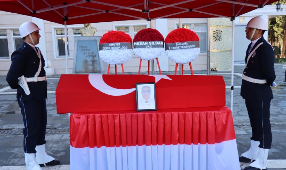 Faruk Karataş İ&ccedil;in Emniyet M&uuml;d&uuml;rl&uuml;ğ&uuml;nde Duygusal T&ouml;ren