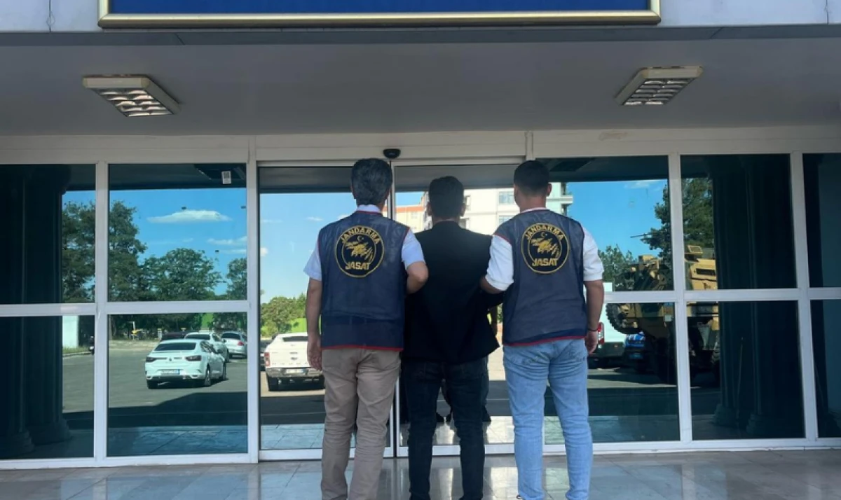 Karak&ouml;pr&uuml;&rsquo;de 5 Yıl 9 Ay Kesinleşmiş Hapis Cezası Bulunan Şahıs Yakalandı