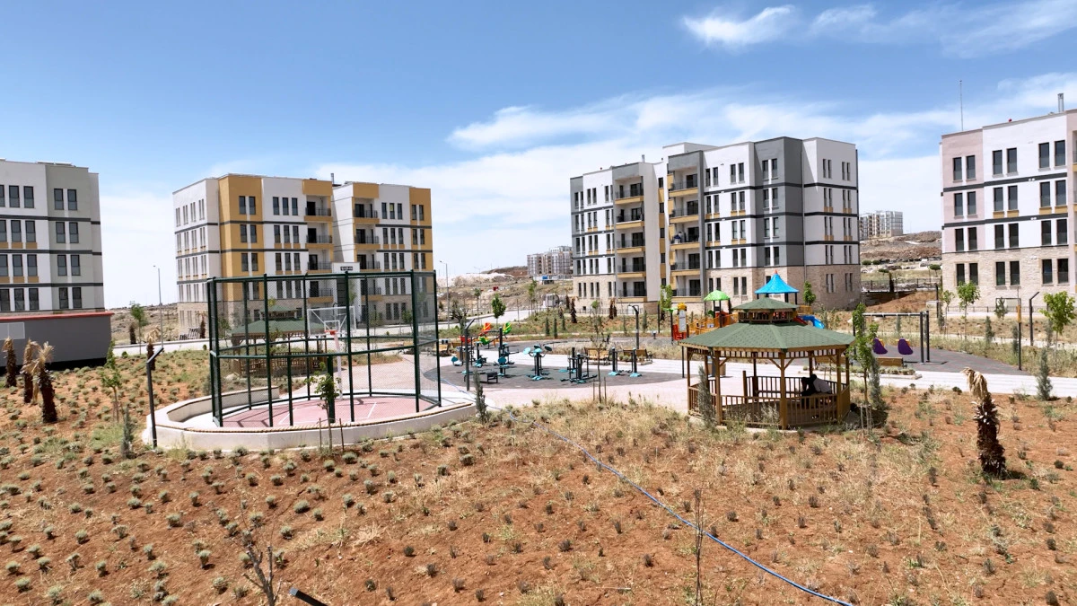 Karaköprü’de TOKİ Konutları Sahiplerine Kavuştu