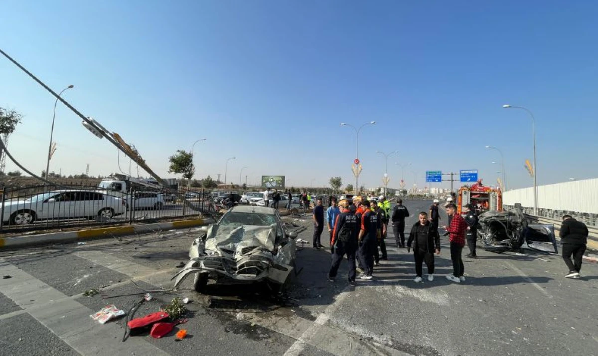 Karaköprü’de Zincirleme Kaza: 3’ü Ağır 4 Yaralı