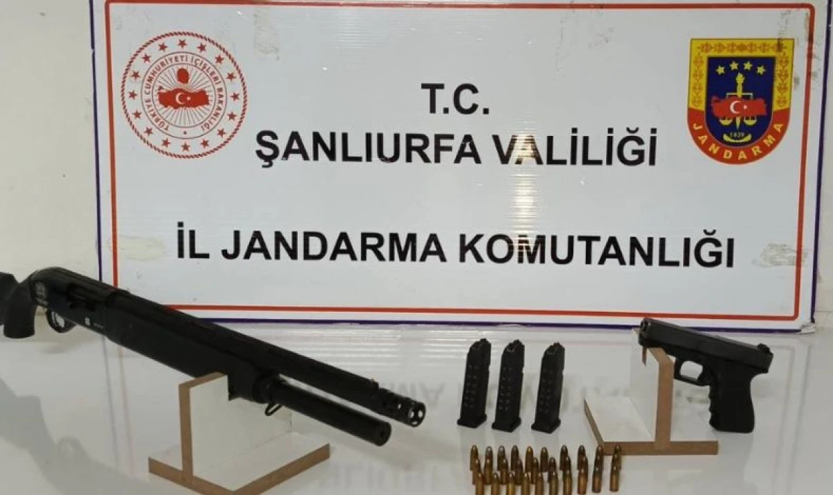 Şanlıurfa&rsquo;da Uyuşturucu ve Silah Ka&ccedil;ak&ccedil;ılığı Operasyonu: 20 Ş&uuml;pheliye Adli İşlem